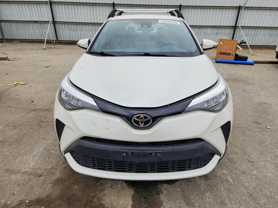 2021 TOYOTA C-HR XLE 5