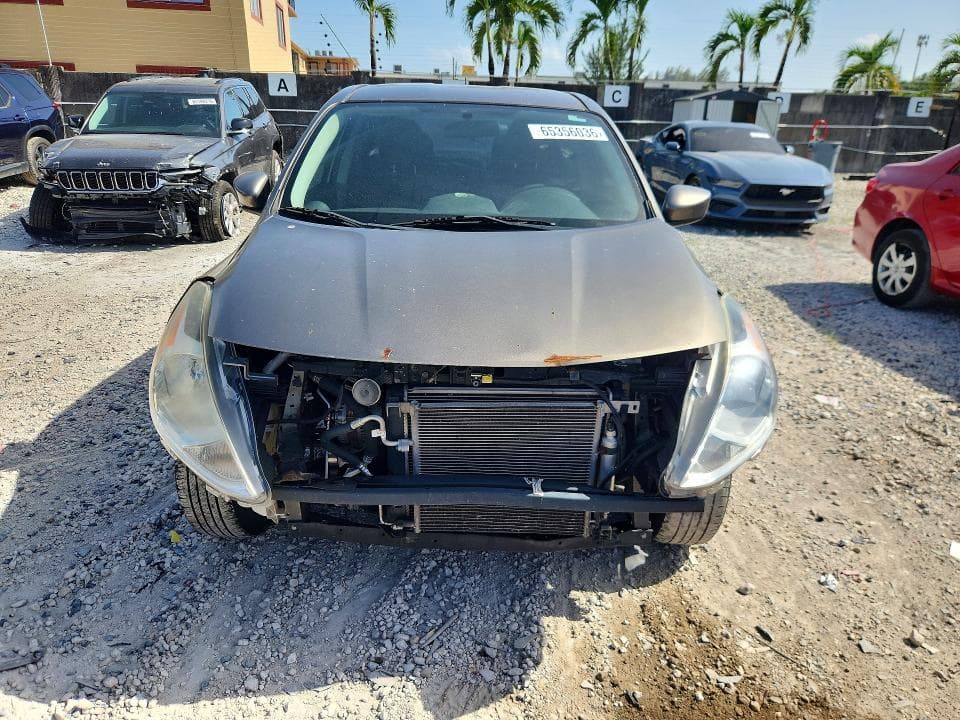 2017 NISSAN VERSA 1.6 SV 5