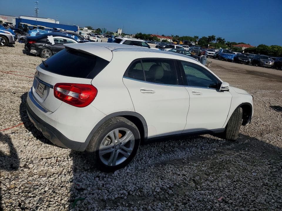 2020 MERCEDES-BENZ GLA 250 3