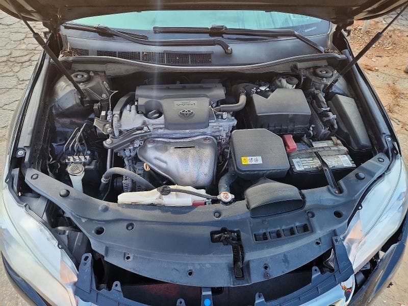 2017 TOYOTA CAMRY SE 11