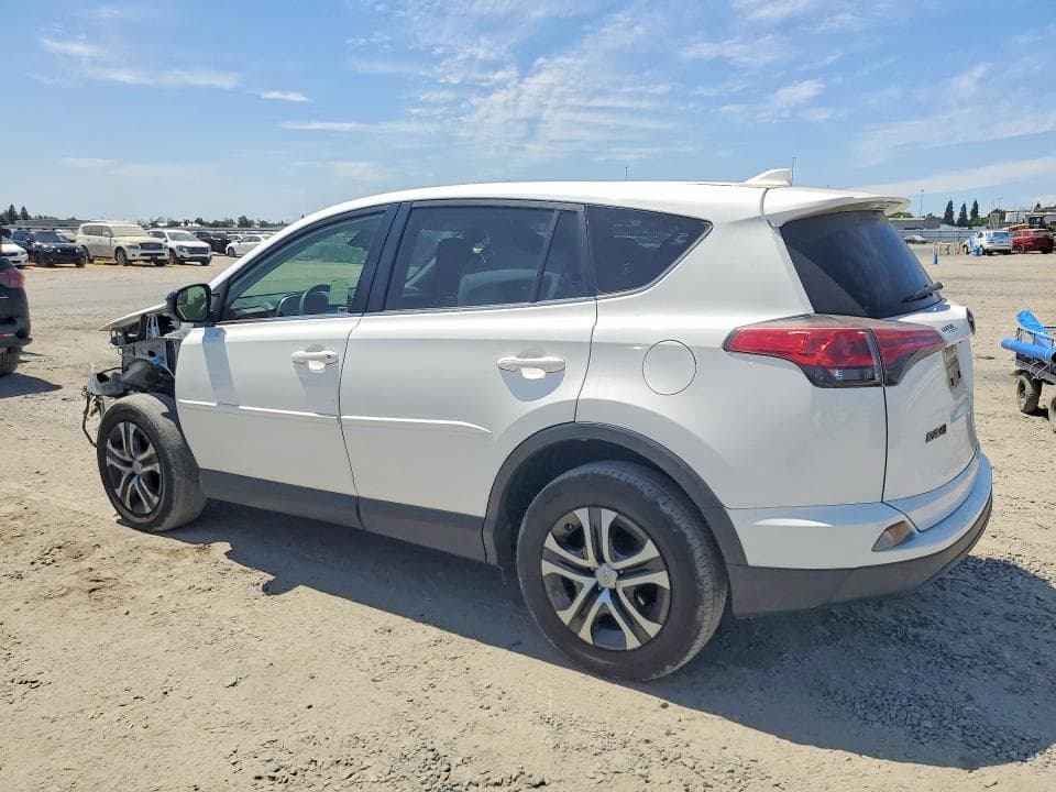 2018 TOYOTA RAV4 LE 2