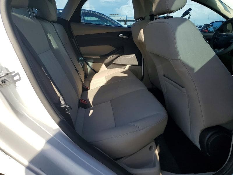2018 FORD FOCUS SE 11