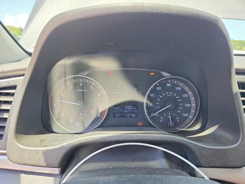 2018 HYUNDAI ELANTRA SE 9