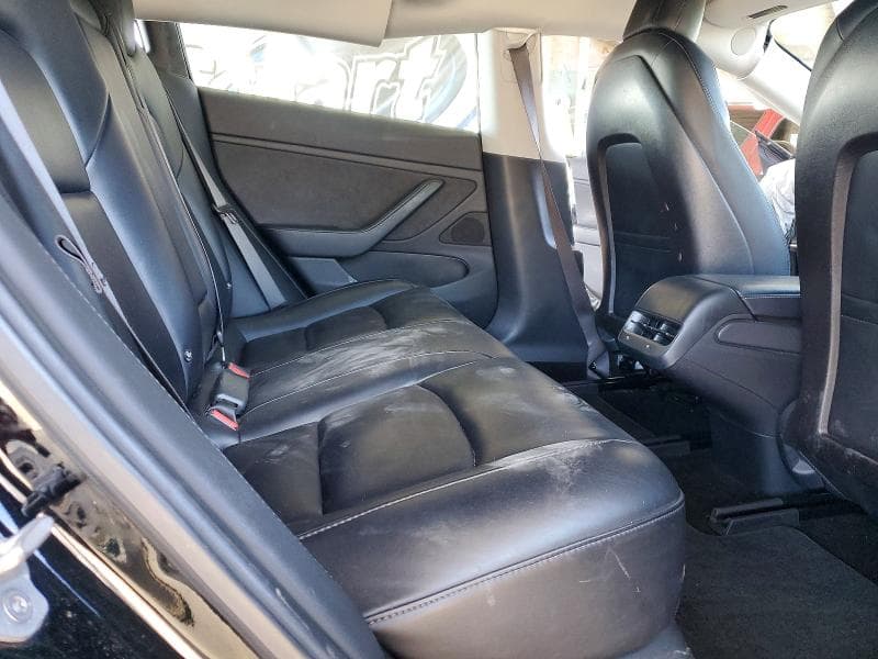 2018 TESLA MODEL 3 10