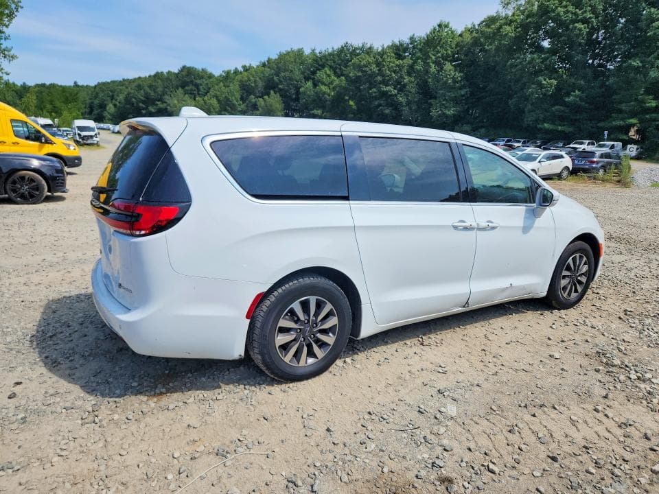 2022 CHRYSLER PACIFICA HYBRID TOURING L 3