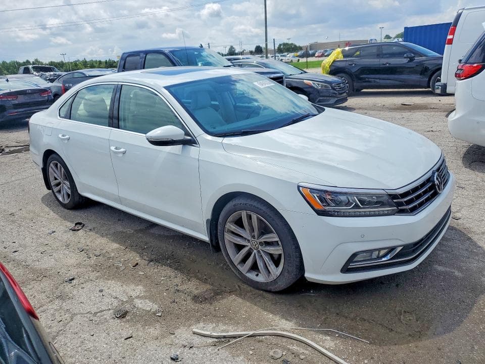 2018 VOLKSWAGEN PASSAT SE 4