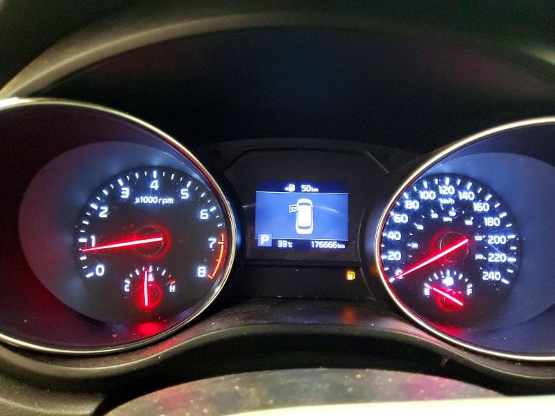 2020 KIA SEDONA LX 9