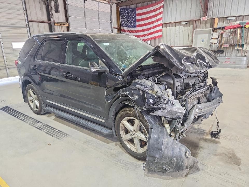 2017 FORD EXPLORER XLT 4