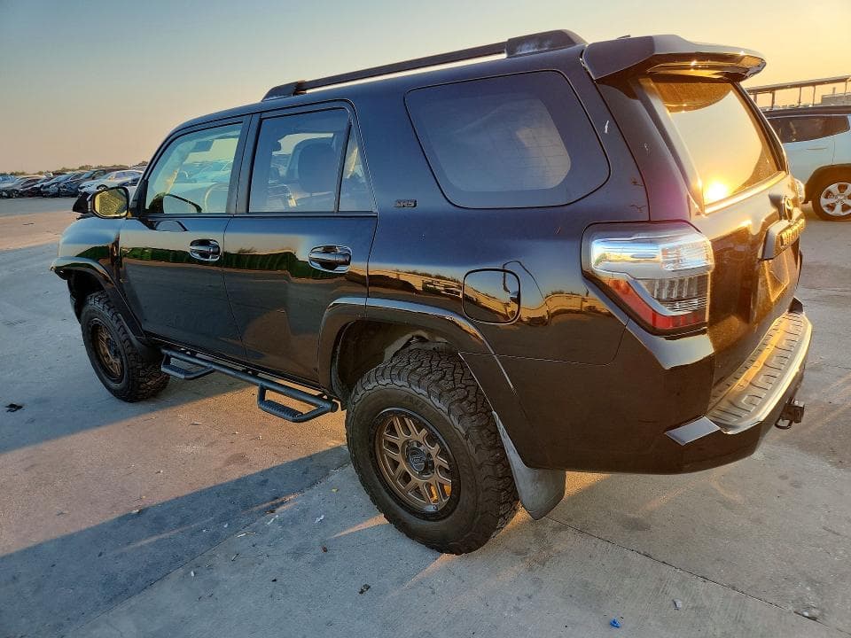 2018 TOYOTA 4RUNNER SR5 2
