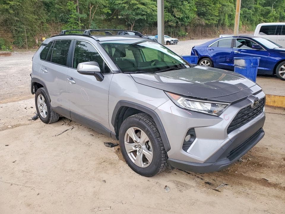 2020 TOYOTA RAV4 XLE 4