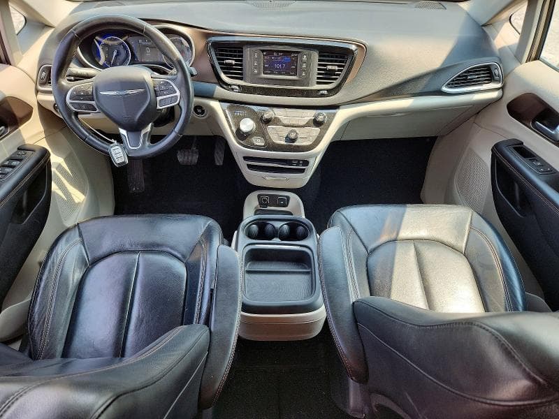 2017 CHRYSLER PACIFICA TOURING L 8