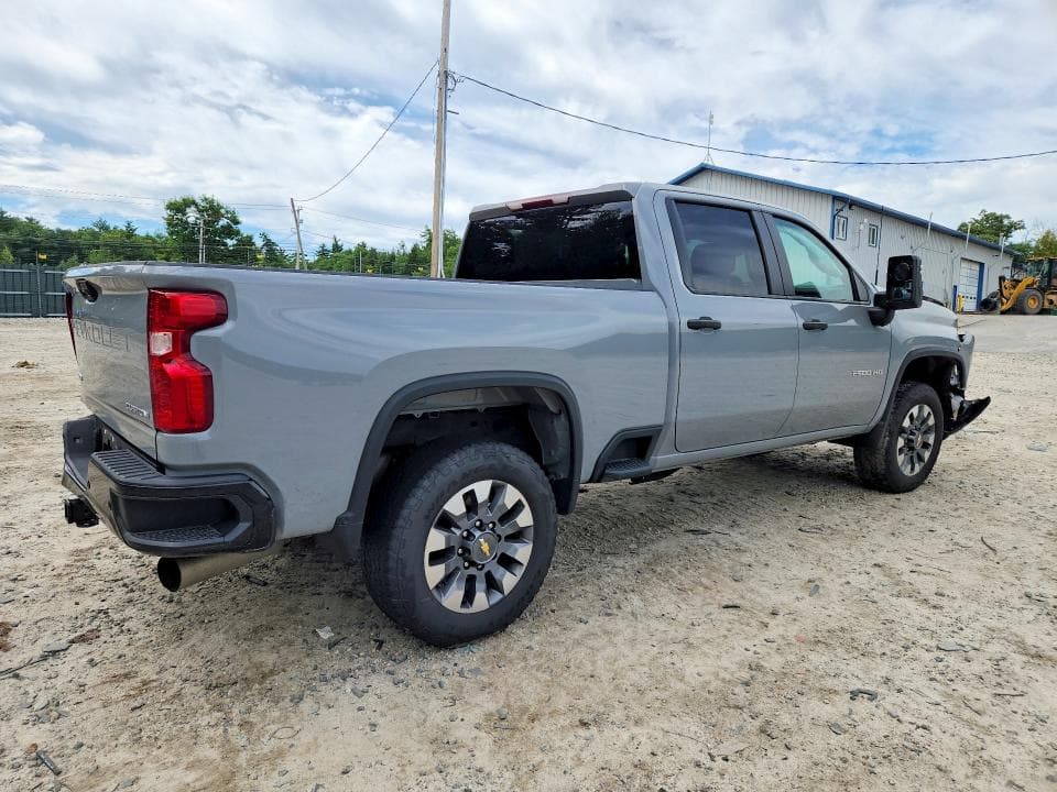2025 CHEVROLET SILVERADO K2500 CUSTOM 3