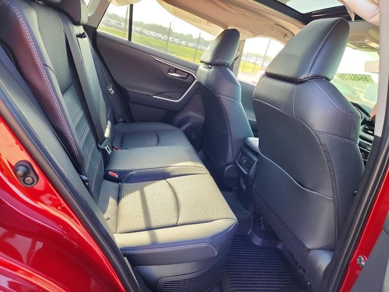 2025 TOYOTA RAV4 LIMITED 11