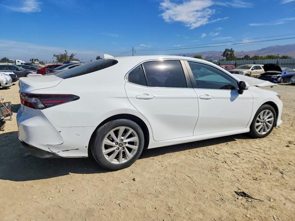 2024 TOYOTA CAMRY LE 3