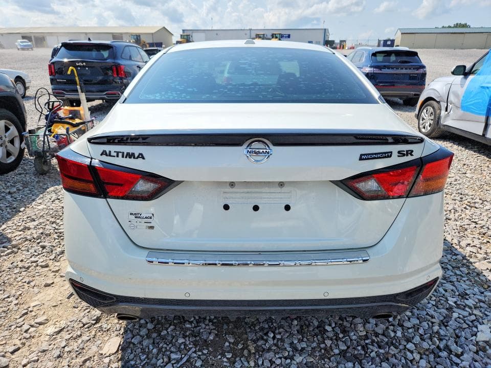 2022 NISSAN ALTIMA SR 6