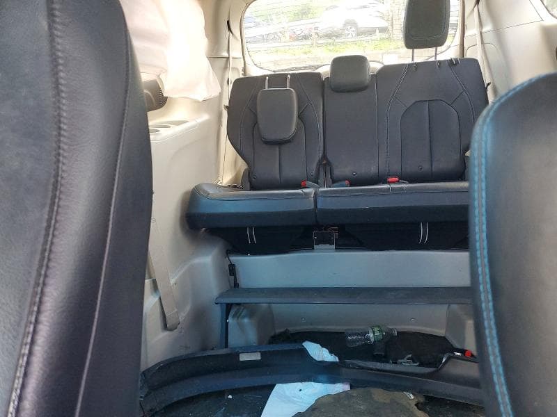2021 CHRYSLER PACIFICA TOURING L 10