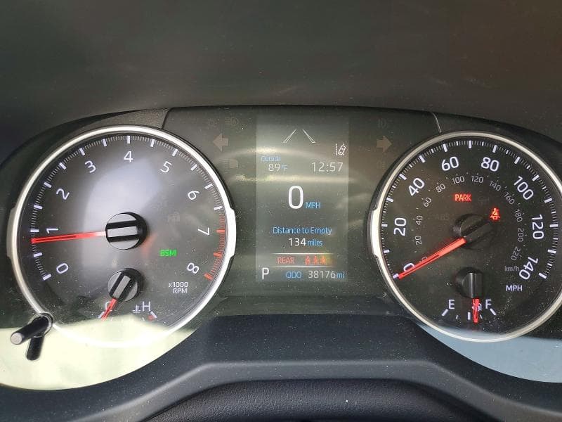 2019 TOYOTA RAV4 LE 9