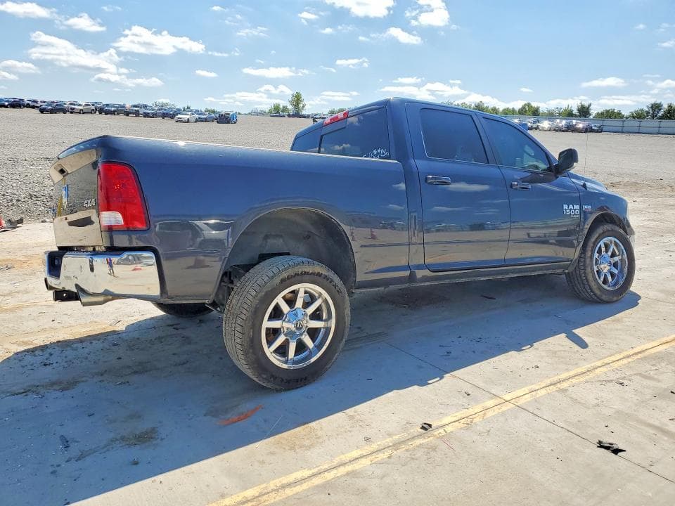 2019 RAM 1500 CLASSIC SLT 3