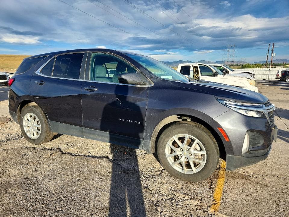 2022 CHEVROLET EQUINOX 4