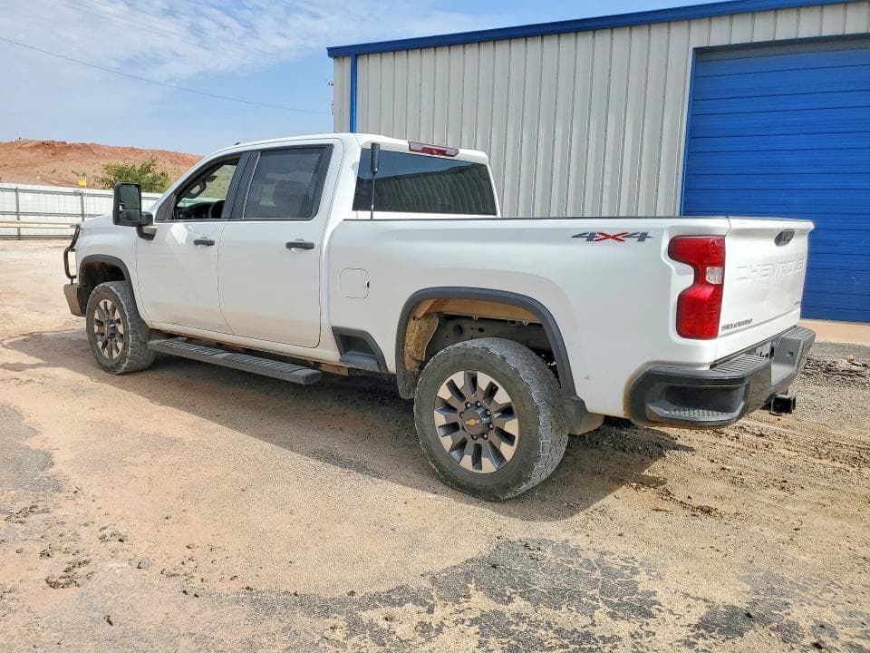 2023 CHEVROLET SILVERADO K2500 CUSTOM 2