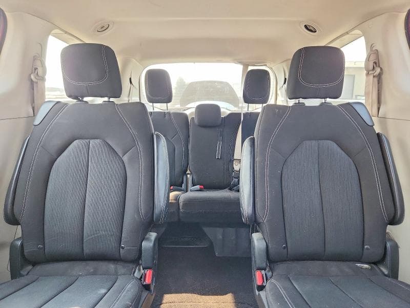 2022 CHRYSLER VOYAGER LX 10