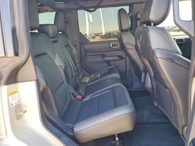 2025 FORD BRONCO OUTER BANKS 10