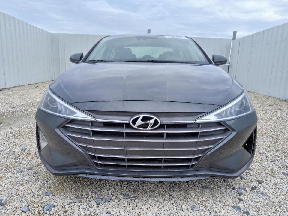 2020 HYUNDAI ELANTRA SE 5