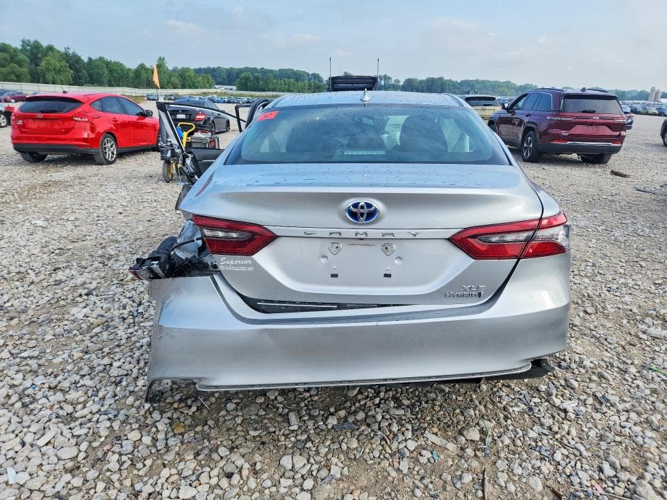 2024 TOYOTA CAMRY XLE 6