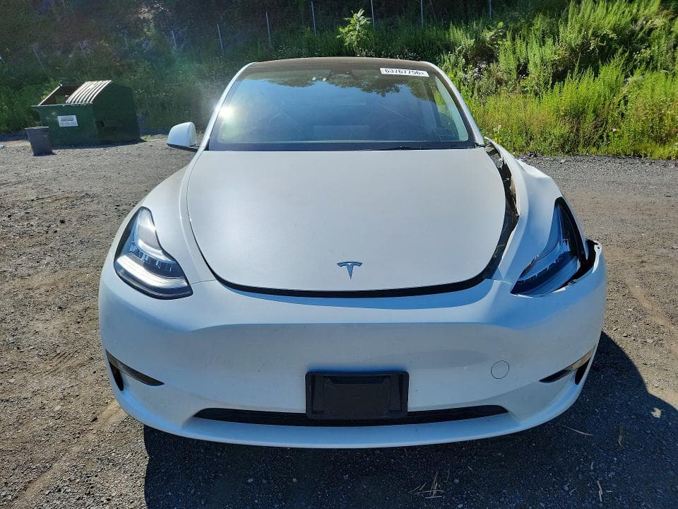 2023 TESLA MODEL Y 5