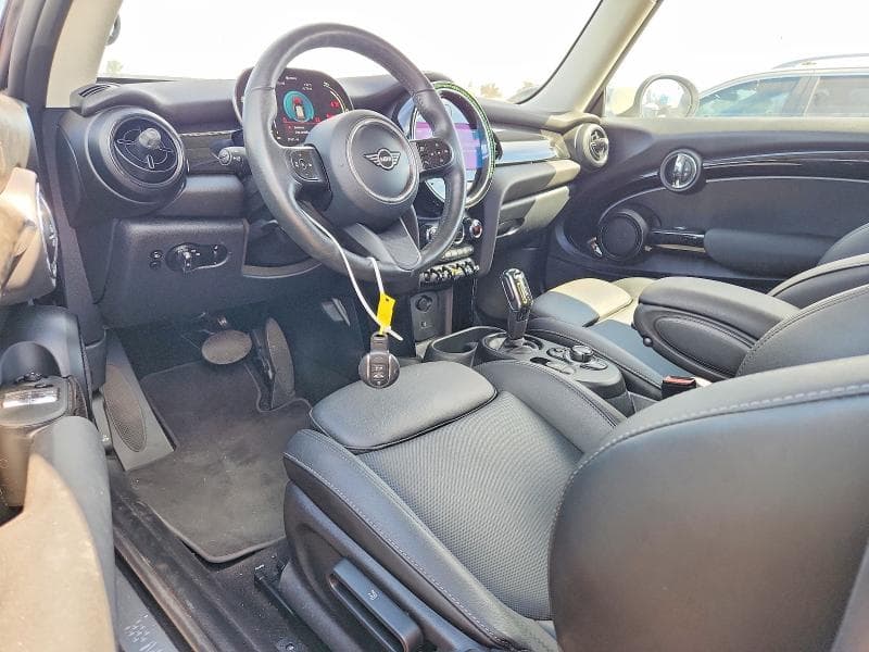 2024 MINI COOPER SE 8