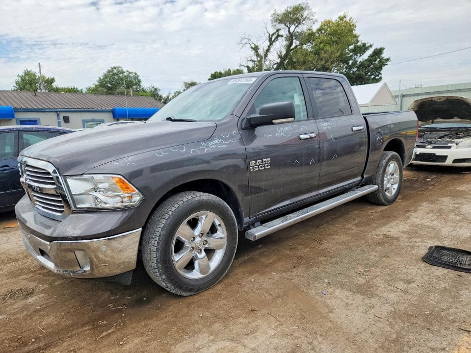 2017 RAM 1500 SLT - 1