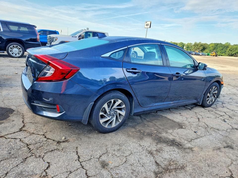 2017 HONDA CIVIC EX 3