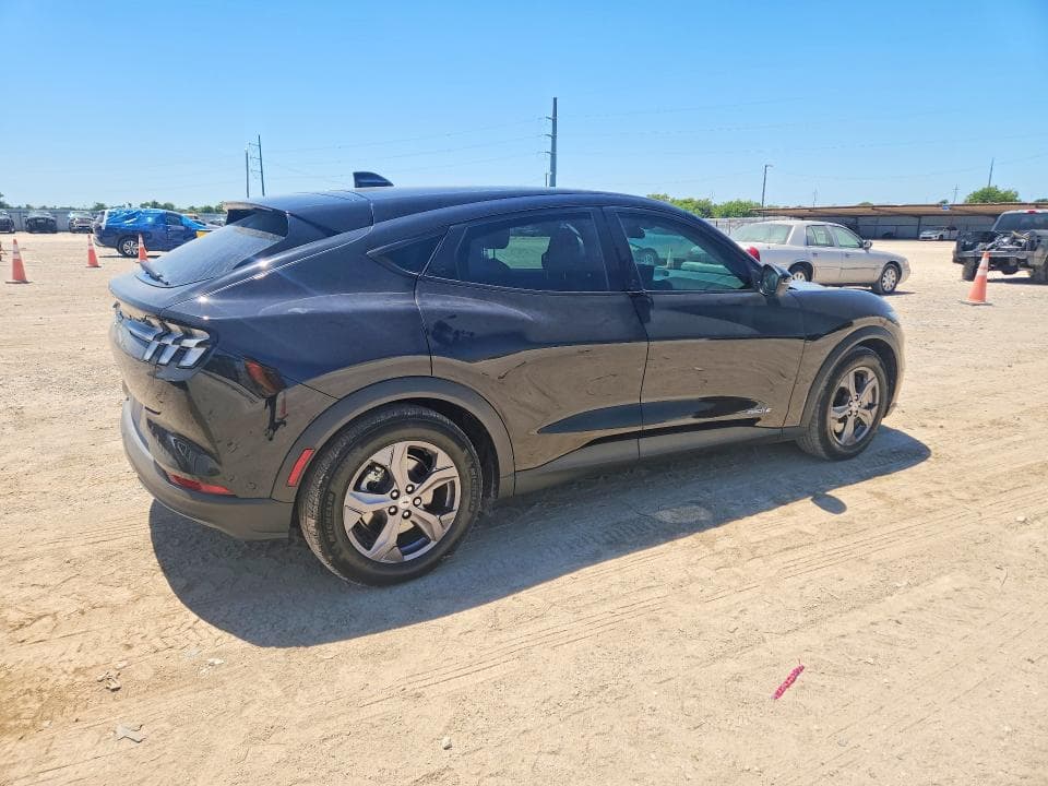 2023 FORD MUSTANG MACH-E SELECT 3