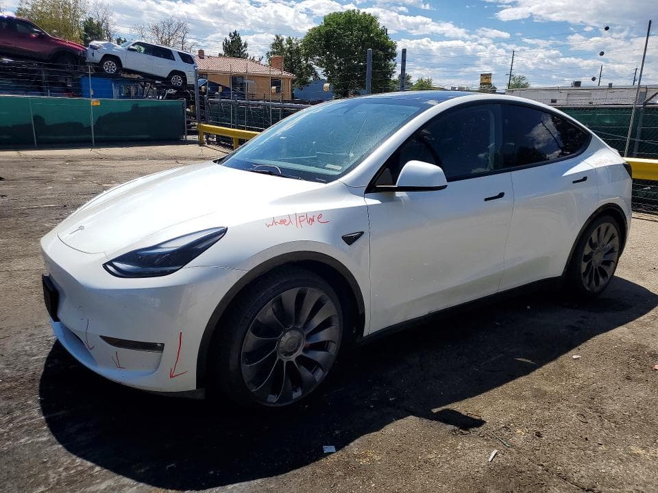 2025 TESLA MODEL Y - 1
