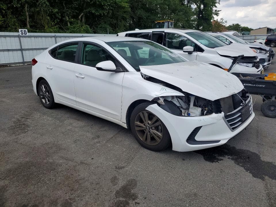2017 HYUNDAI ELANTRA SE 4
