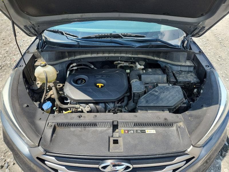 2017 HYUNDAI TUCSON SE 12