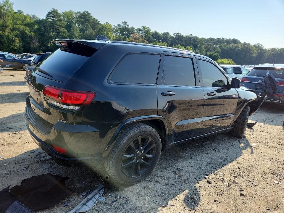 2020 JEEP GRAND CHEROKEE LAREDO 3