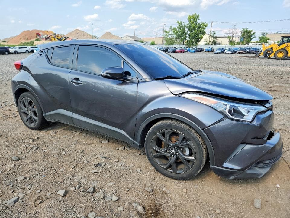 2018 TOYOTA C-HR XLE PREMIUM 4