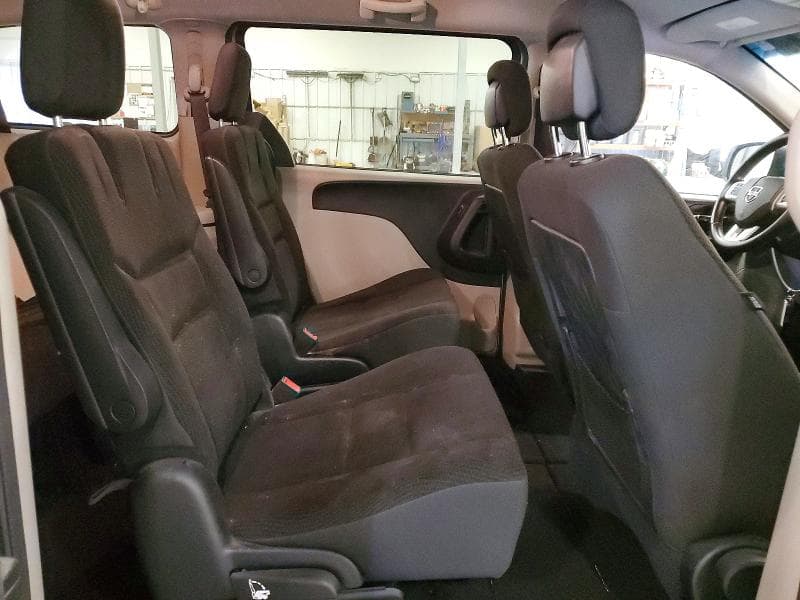 2017 DODGE GRAND CARAVAN SE 11