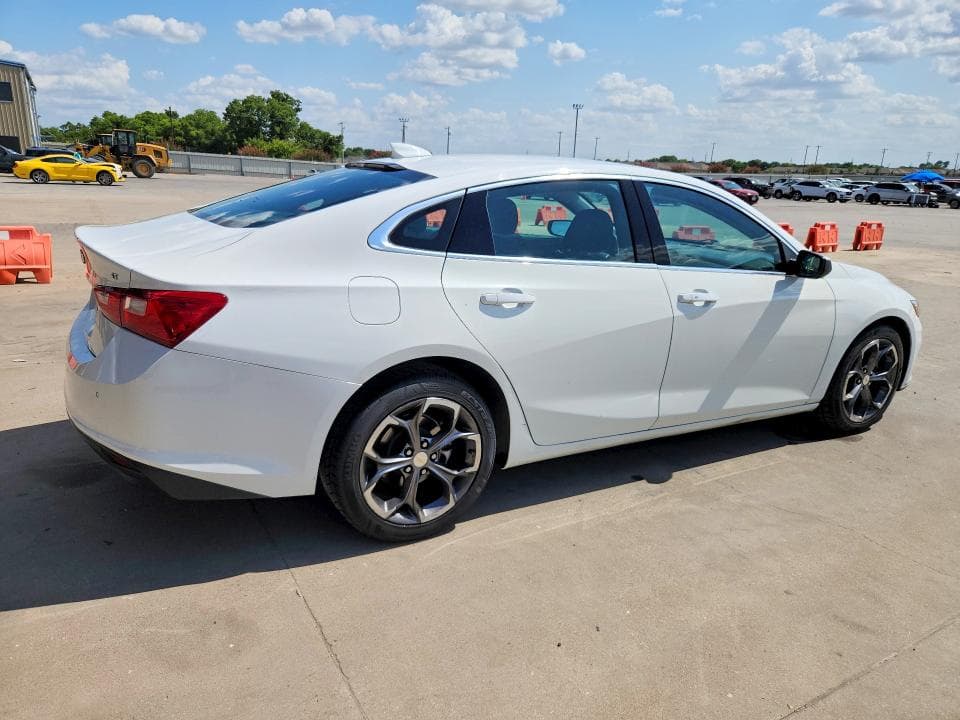 2023 CHEVROLET MALIBU LT 3