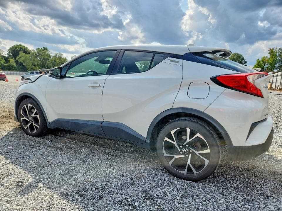 2018 TOYOTA C-HR XLE PREMIUM 2