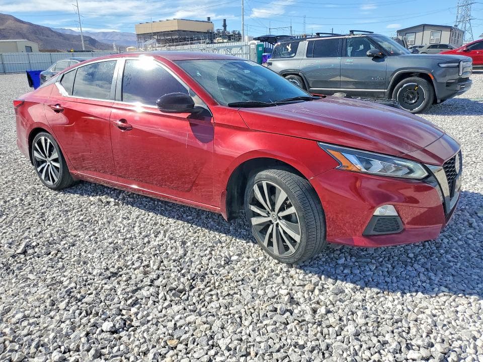 2021 NISSAN ALTIMA SR 4