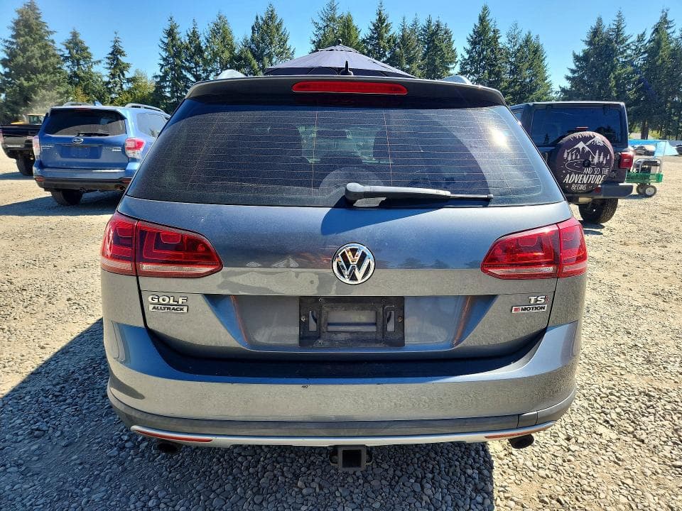 2017 VOLKSWAGEN GOLF ALLTRACK S 6