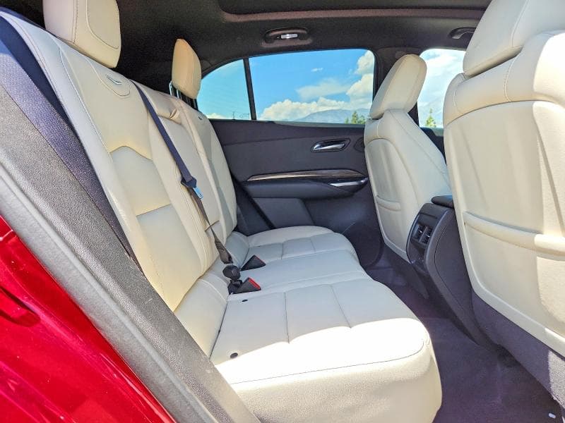 2020 CADILLAC XT4 SPORT 11