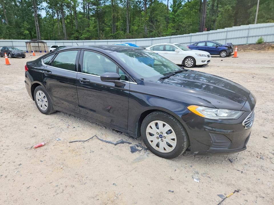 2019 FORD FUSION S 4