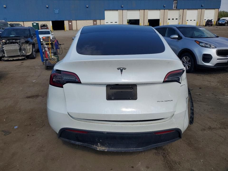 2023 TESLA MODEL Y 6