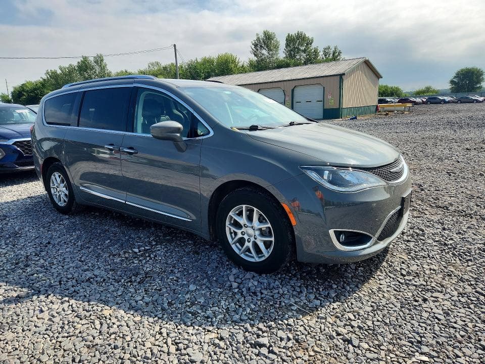 2020 CHRYSLER PACIFICA TOURING L 4