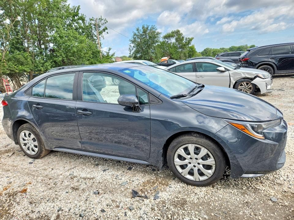 2023 TOYOTA COROLLA LE 4