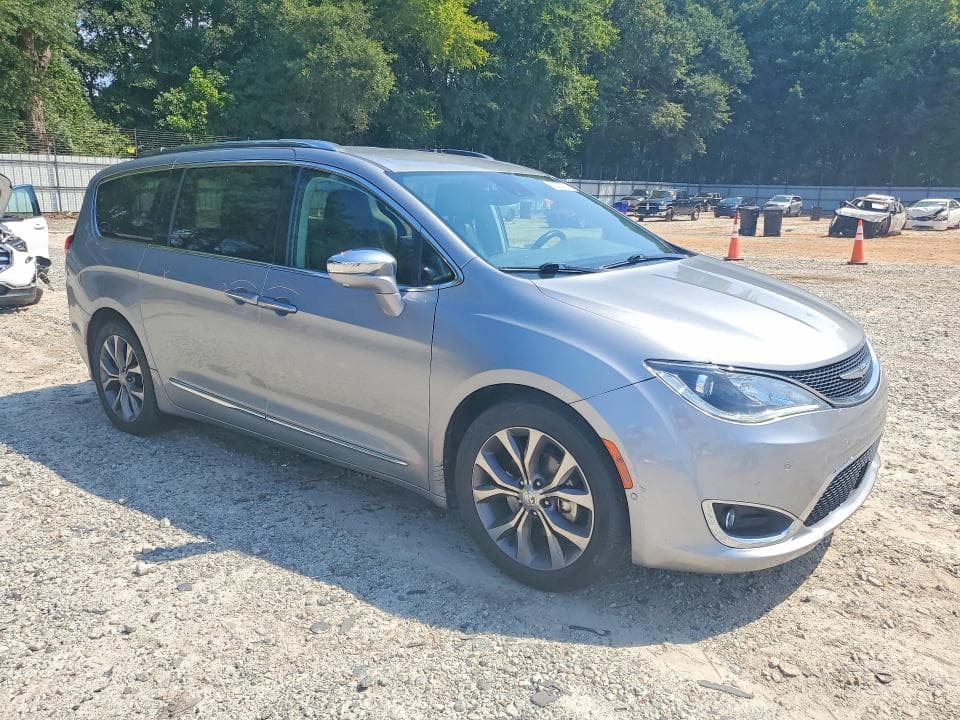 2018 CHRYSLER PACIFICA LIMITED 4