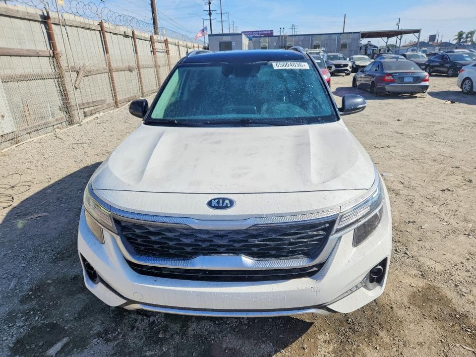 2021 KIA SELTOS S 5